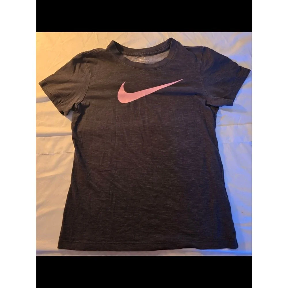 Nike Women's Charcoal Gray Short Sleeve Tee with Pink Swoosh